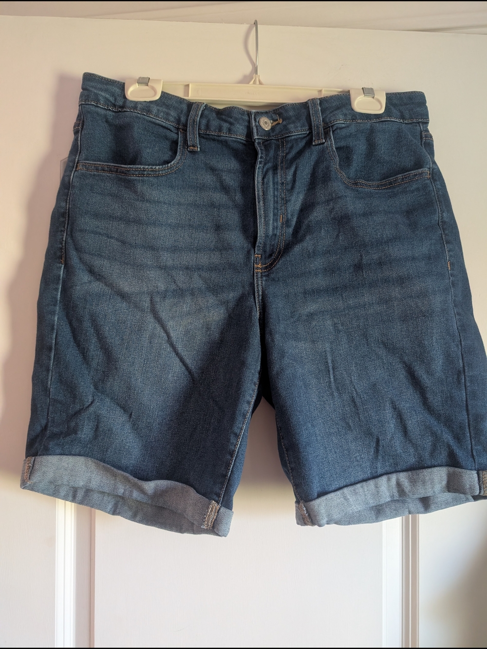 Old Navy Men's Indigo Rolled-Hem Jean Shorts
